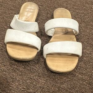 Women's 6.5 White Slide Sandals open toe chunk heel